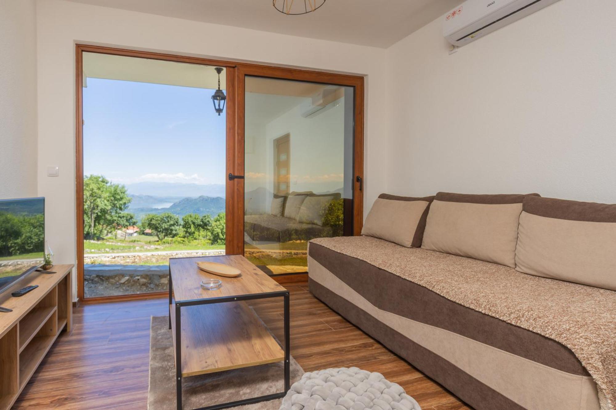 Апартаменти Jasen Lakeview *